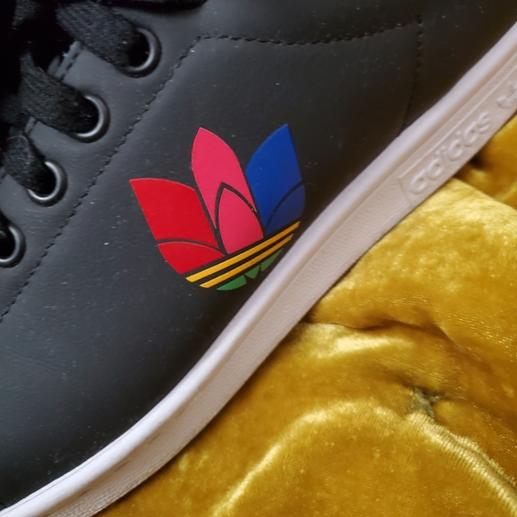 Adidas Multi Colorful Trefoil Womens Stan Smith 8.5 EUC - Picture 2 of 5